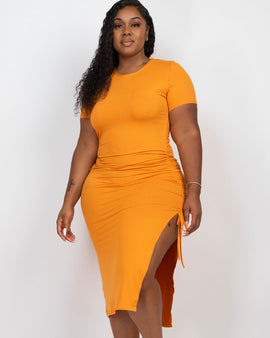 Plus size Ruched Short Sleeve Midi Dress