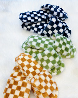 Luxe Lounge Checker Cozy Slippers